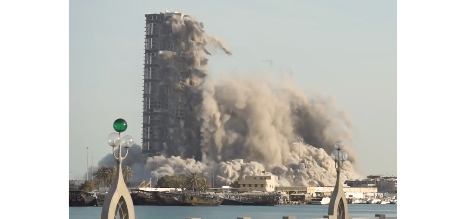 144-Floor Plazas Demolished in Abu Dhabi Within 10 Seconds